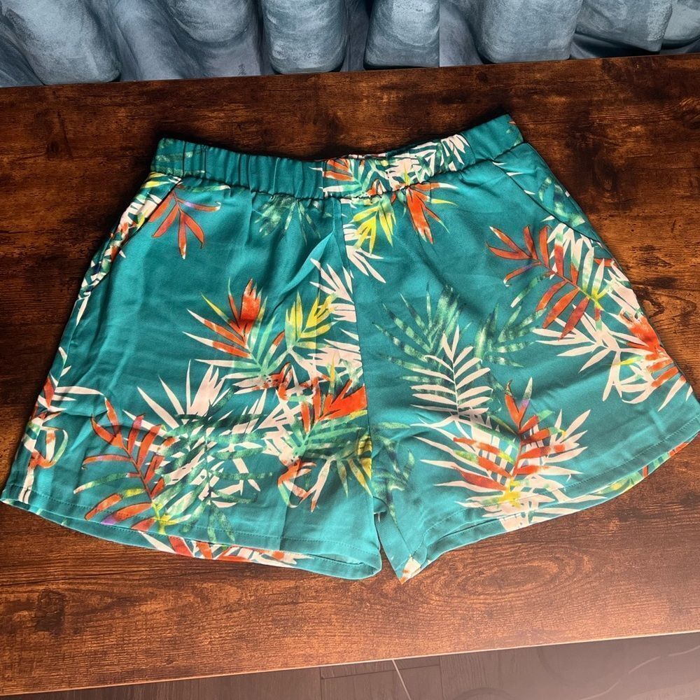 Revolve Three Eighty-Two Lightweight Tropical Sho… - image 3